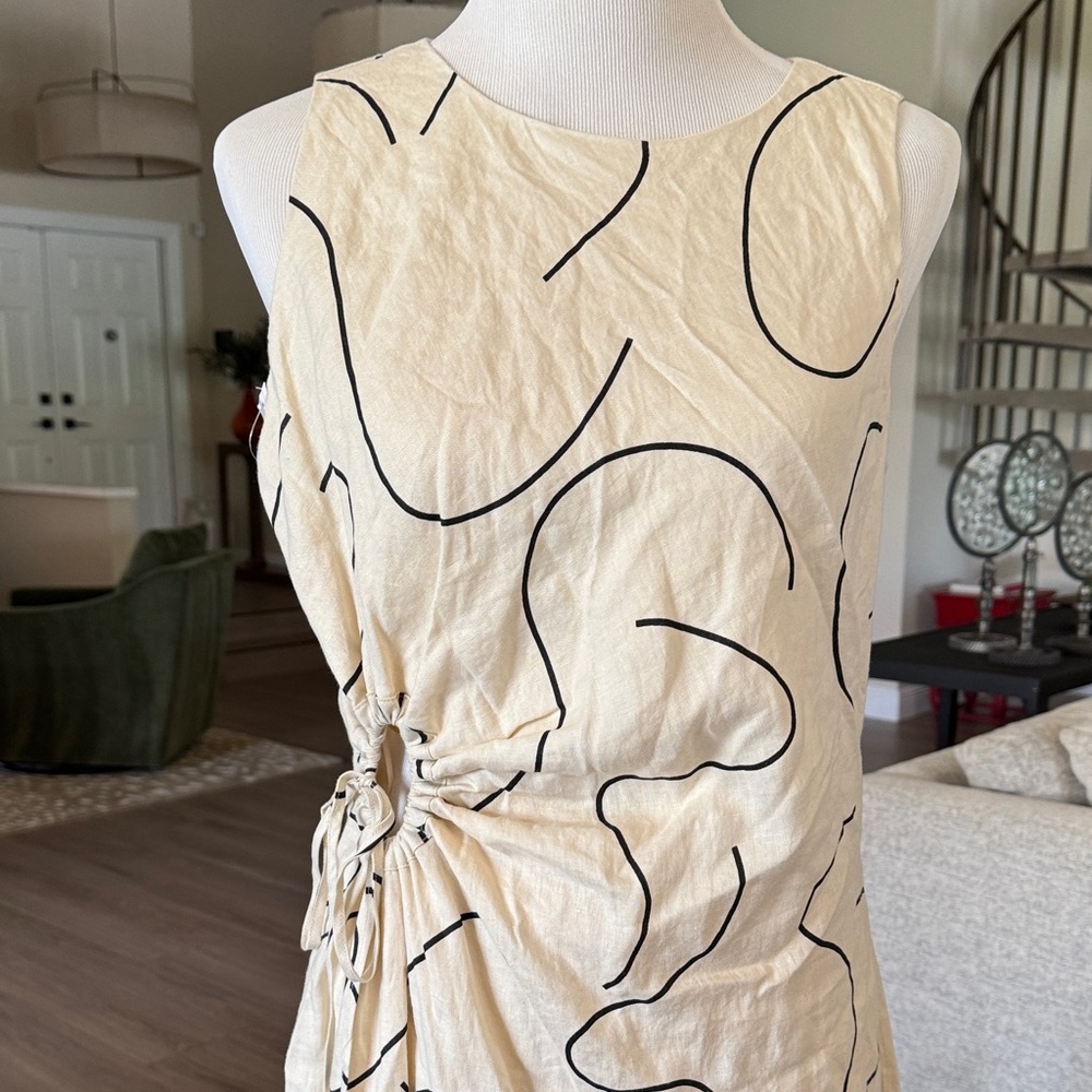 Abstract Patterned Cream Dress - Picture 2 of 6